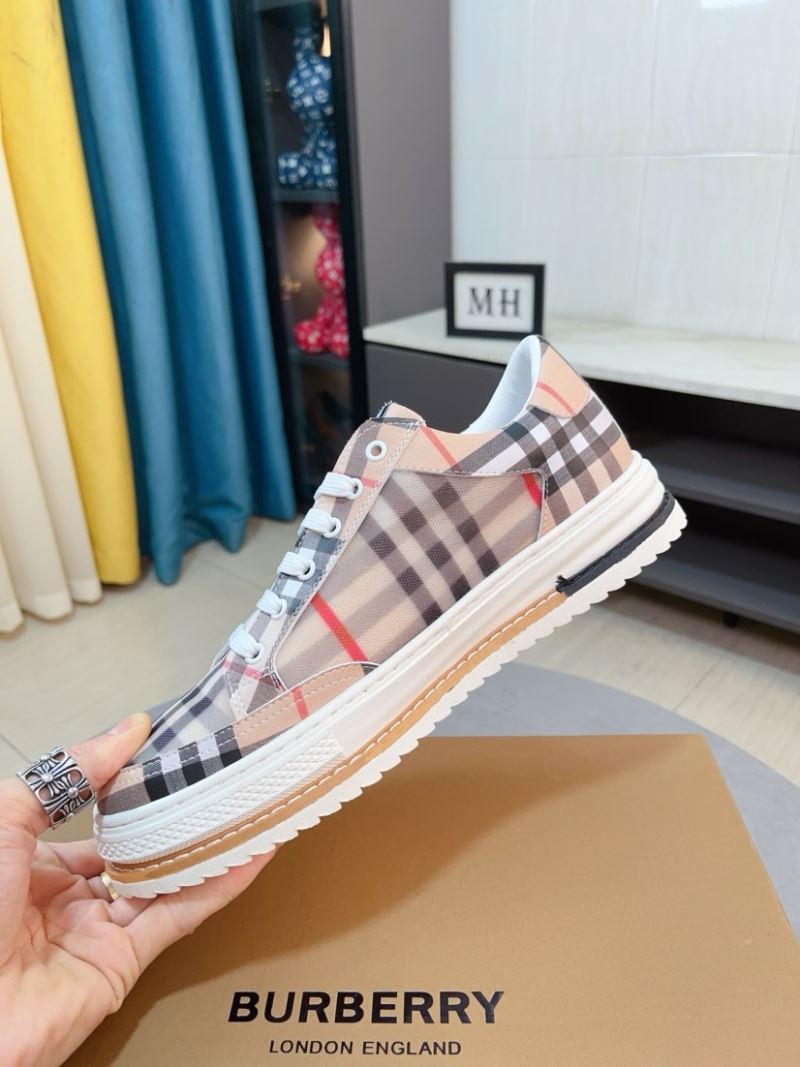 Burberry Low Shoes